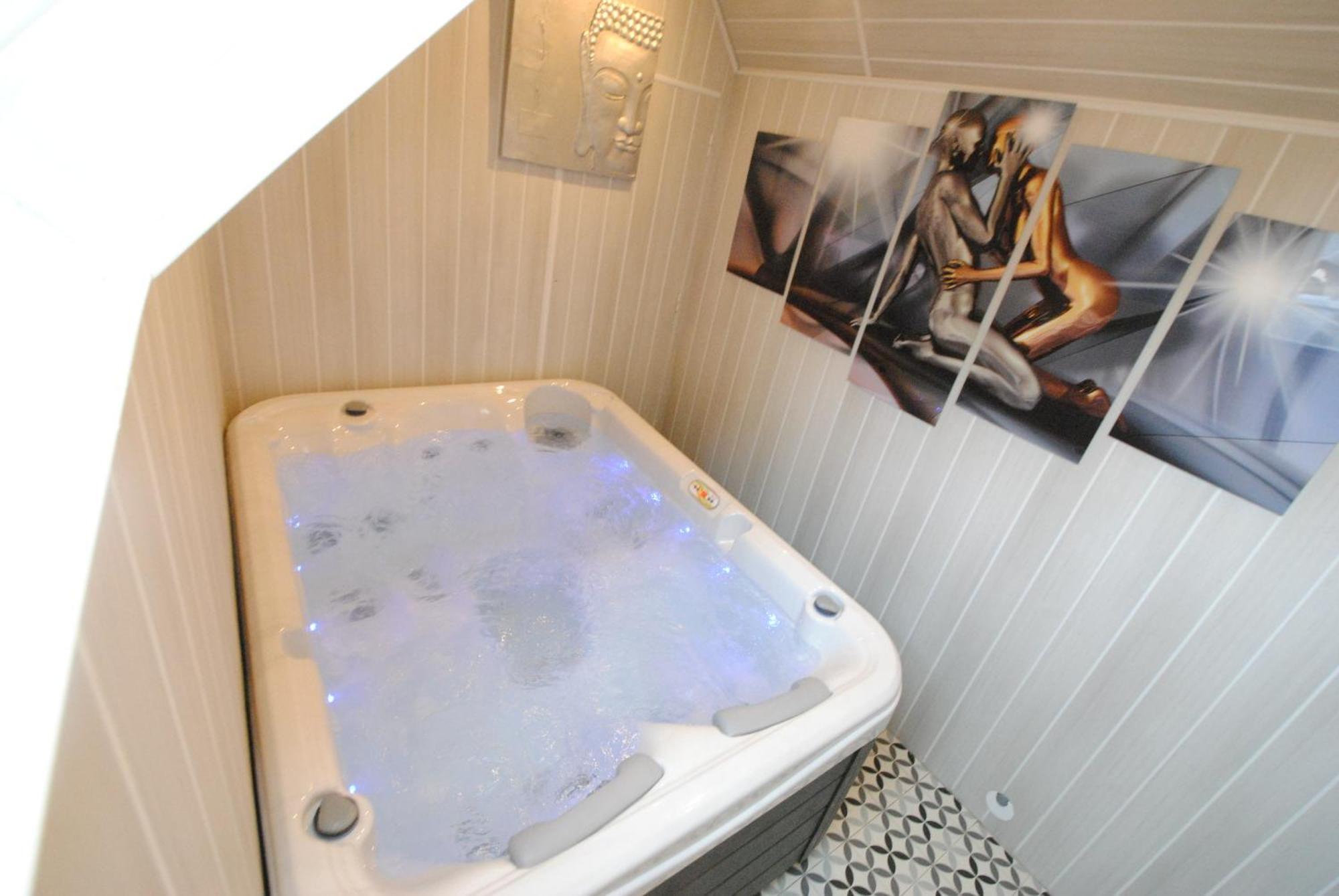 Le Grand Logis - Guest House - Bed And Breakfast Marchais  Kamer foto