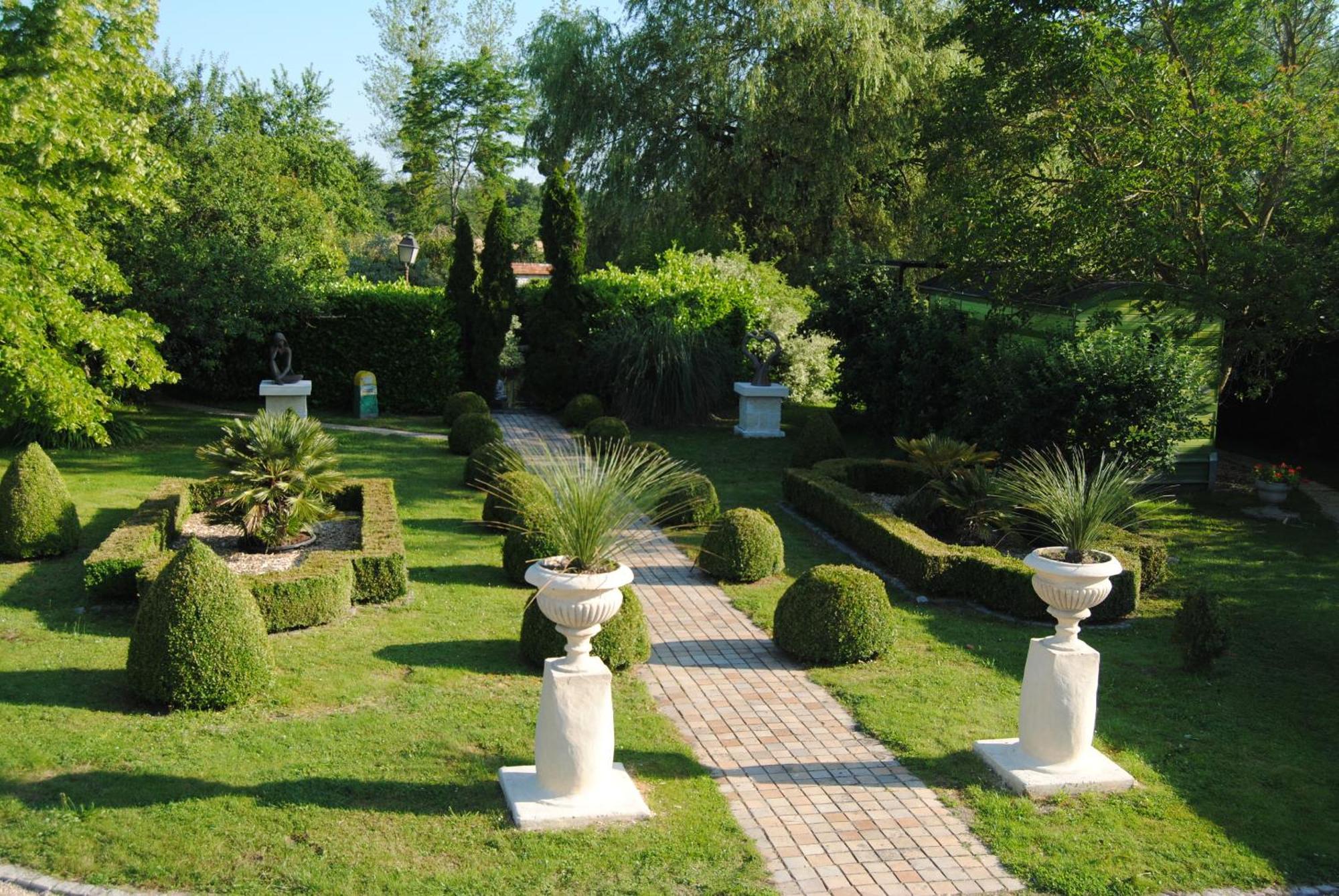 Le Grand Logis - Guest House - Bed And Breakfast Marchais  Buitenkant foto